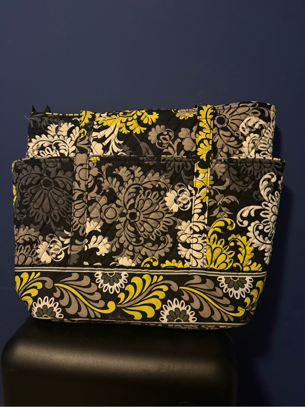Like New Vintage Vera Bradley “Go Round Tote” In Beautiful Retired Pattern